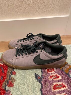 Nike Mens Nike SB Blazer GT Low Gray Sneaker